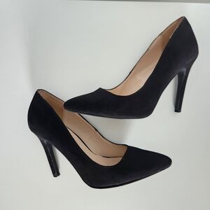 CALL IT SPRING Black suede classic pumps pointy toe Size 7,5